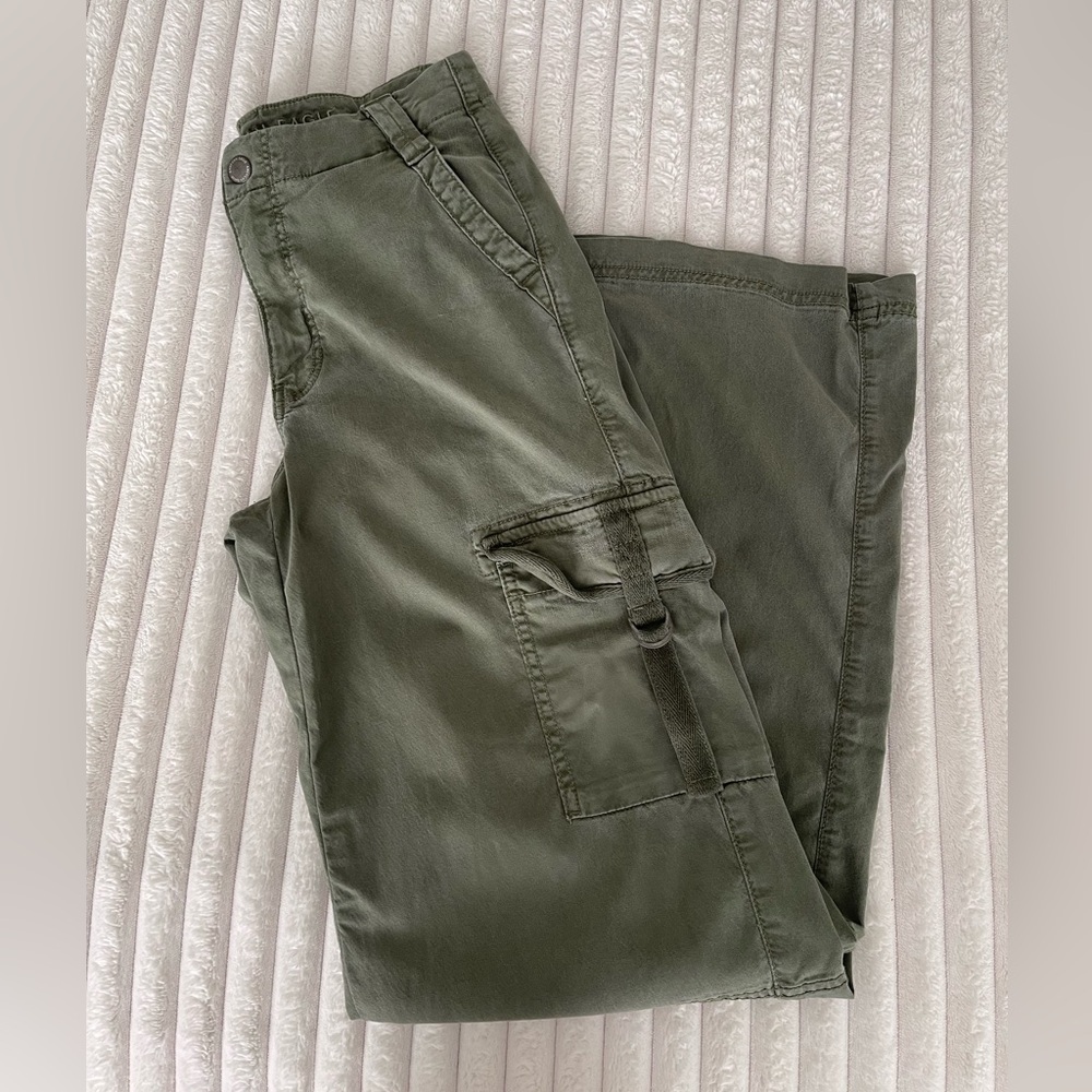 American Eagle Super High-Ride Baggy Wide Leg Cargos - Picture 3 of 5
